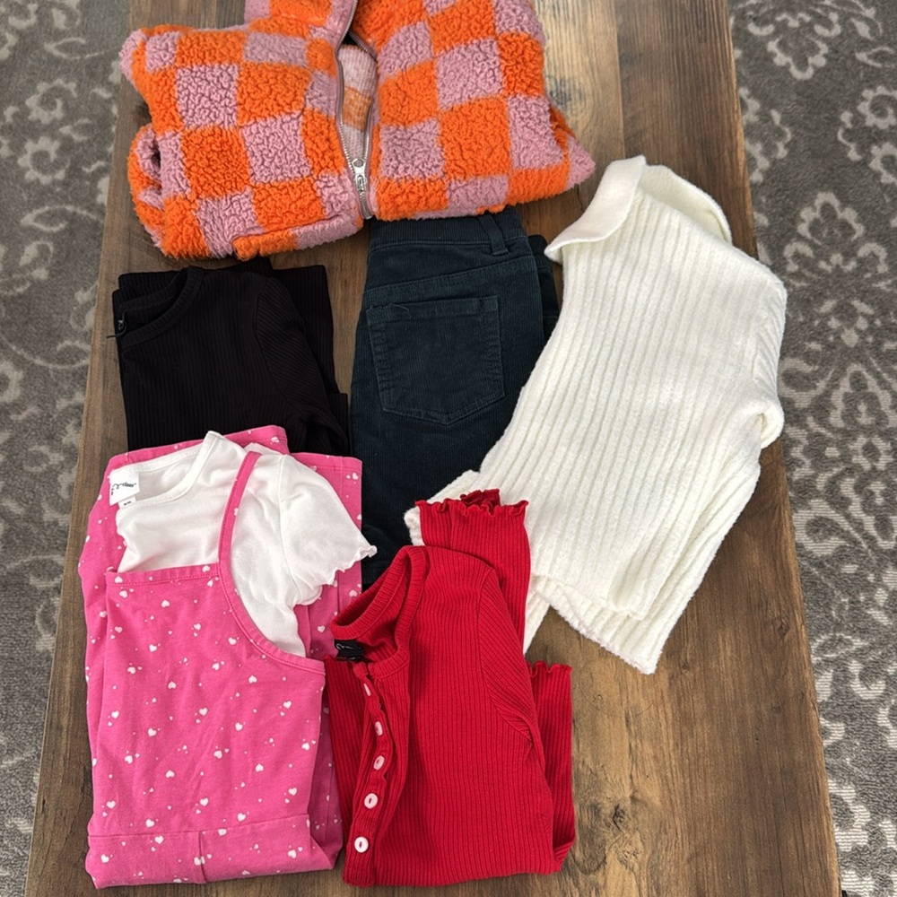 Girls clothes bundle. All art class brand. Size 8.